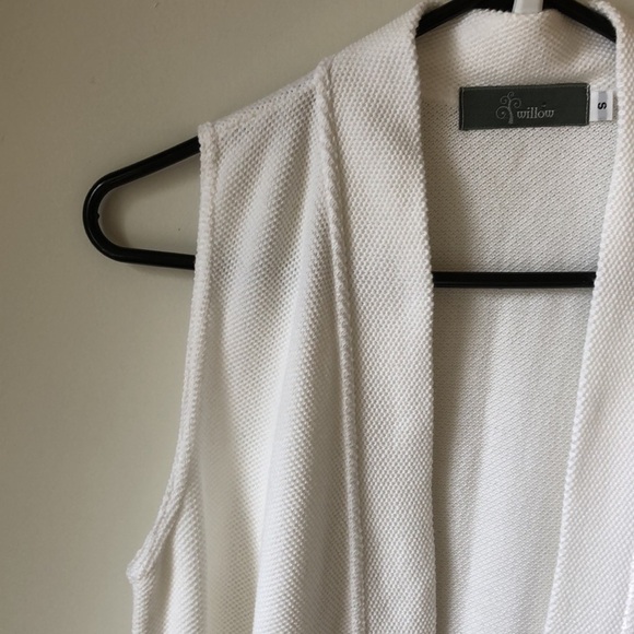 VEST open front longer length hits mid thigh. White 100% cotton NWT - Picture 2 of 9